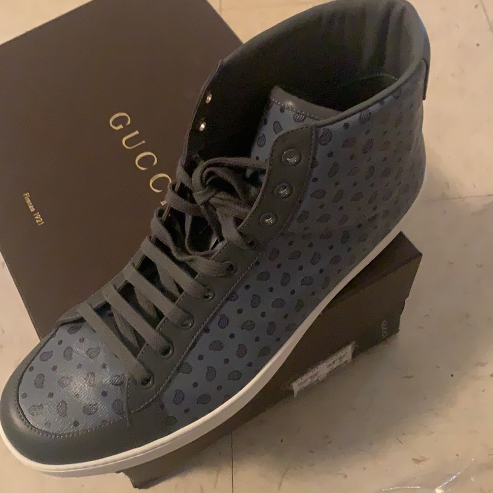 Gucci Shoes worn once perfect condition